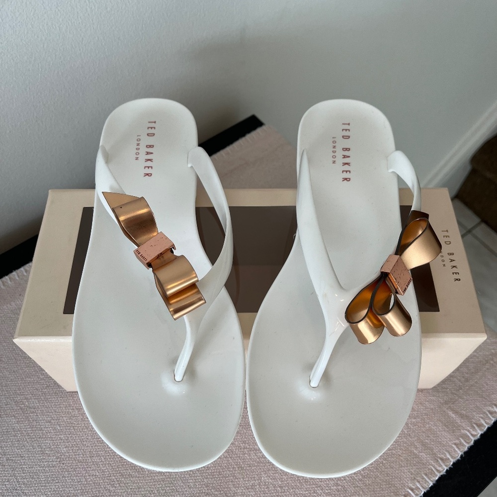 Ted Baker Women's Rubber/PVC Thong Flip Flop, Size 40